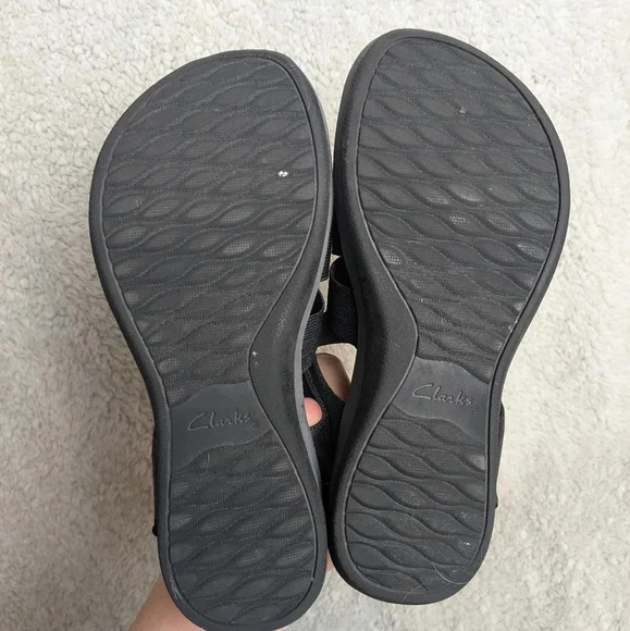 CLARKS Sandals women size 6 black and Gray super comfy! - Picture 7 of 8